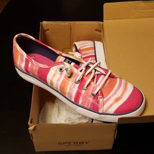 🆕 girls sz 5 Sperry